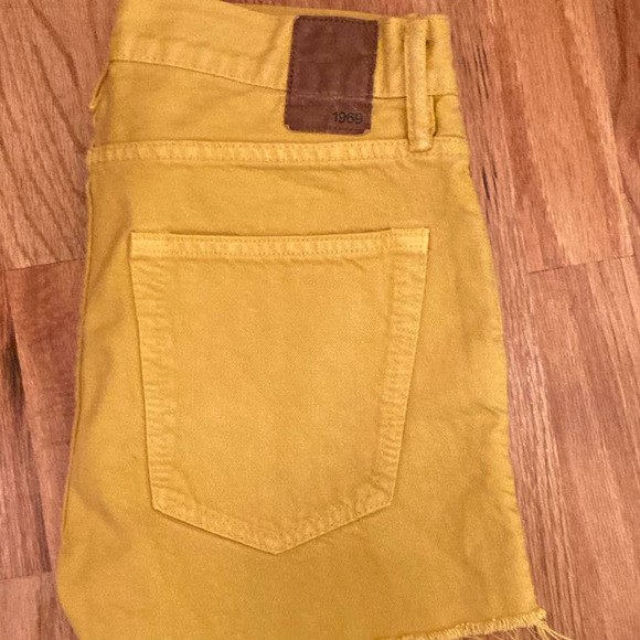 Gap 1969 Authentic Skinny Shorts‎ Yellow 31W - Picture 3 of 5